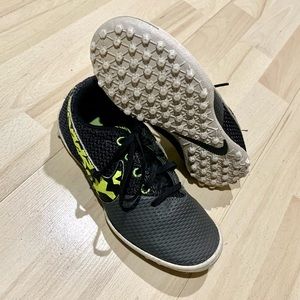 Nike turf shoes